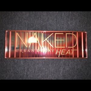 Urban Decay Naked Heat palette
